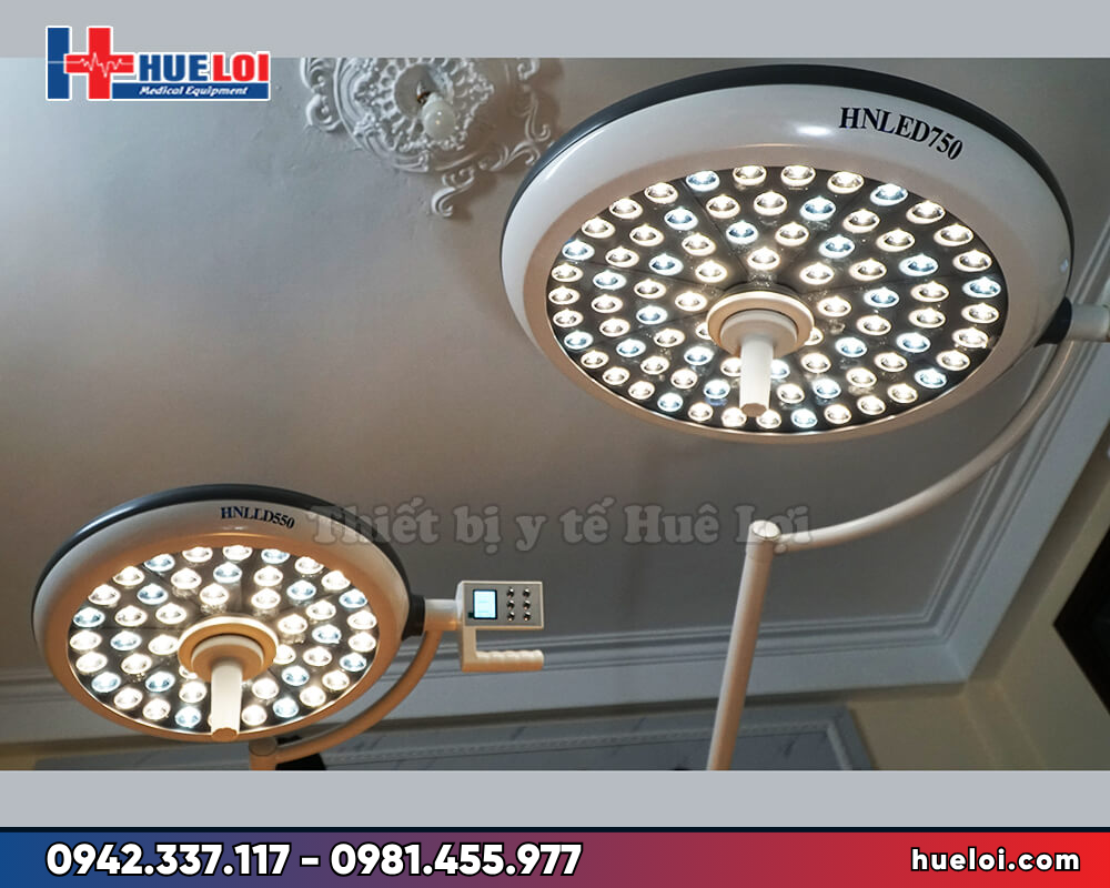 đèn led phẫu thuật treo trần 2 nhánh 750 và 550