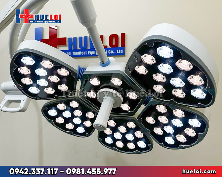 đèn mổ di động 5 cánh - chân đế bánh xe có khóa