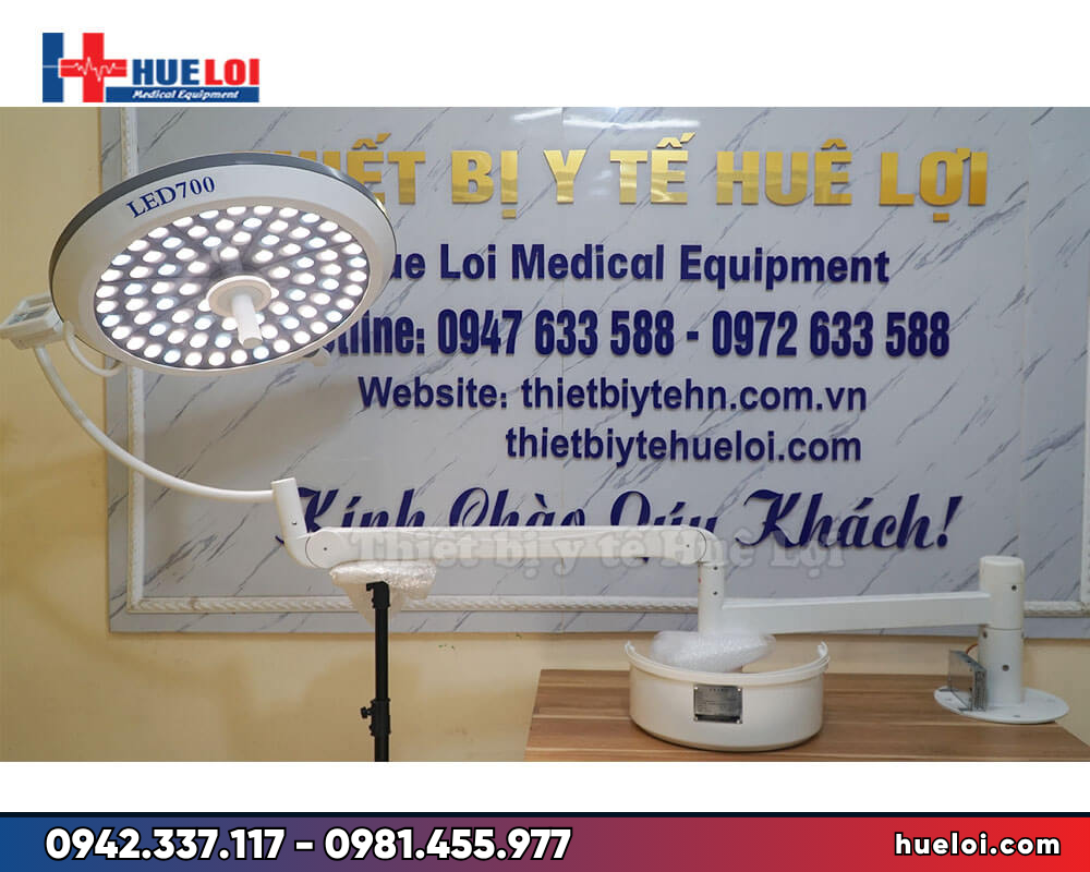 đèn phẫu thuật treo trần led 700