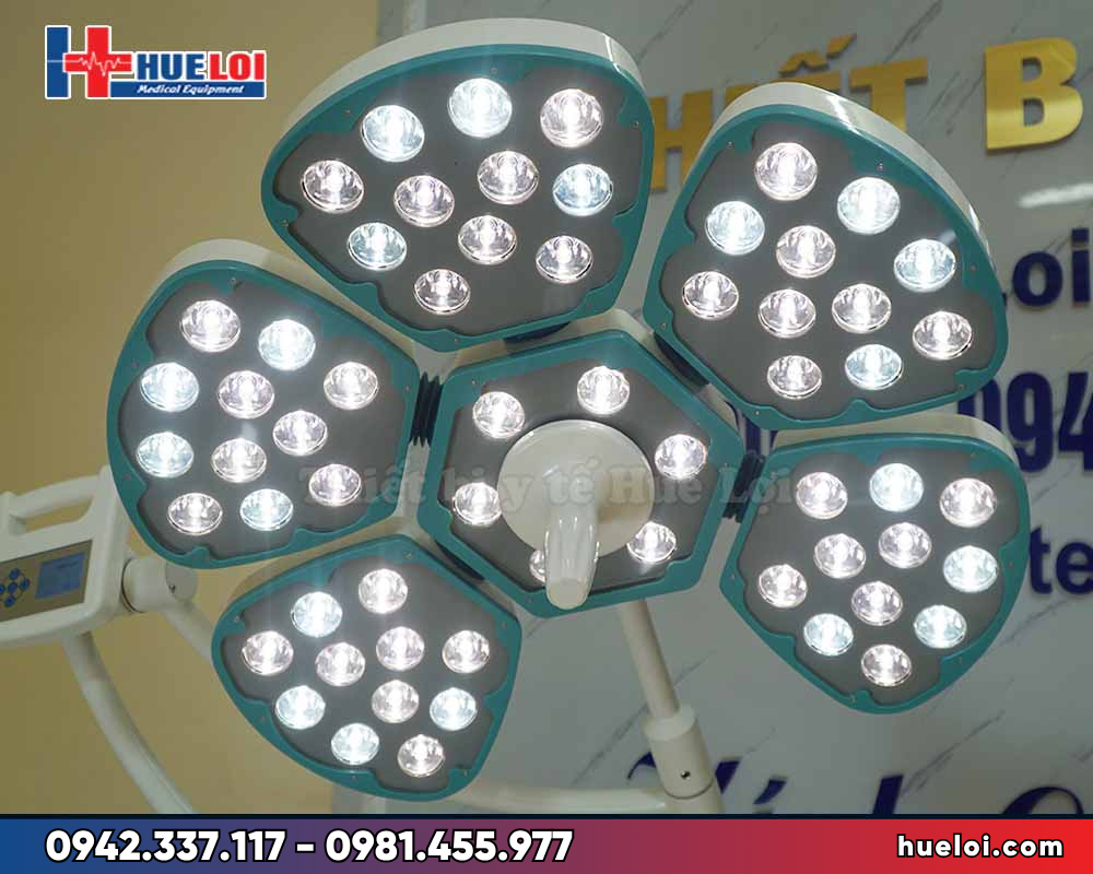 đèn mổ treo tường cấu tạo 5 cánh hoa