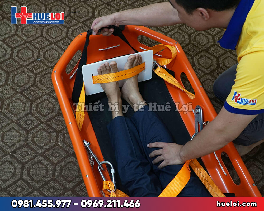 cáng cứu hộ cho máy bay trực thăng - chi tiết dây đai chống cháy 