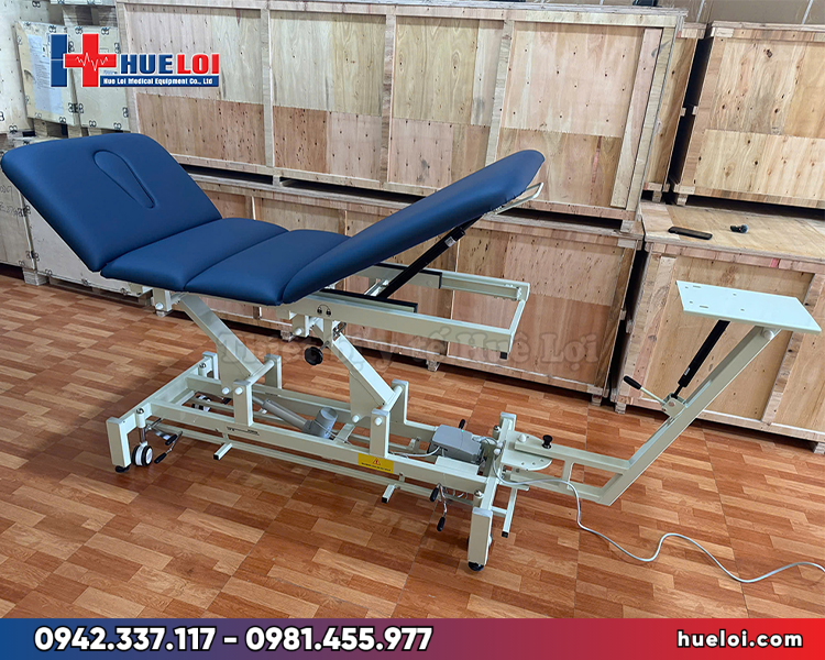 giường kéo giãn cột sống bằng điện CY-C101F - chi tiết mặt bàn PVC y tế