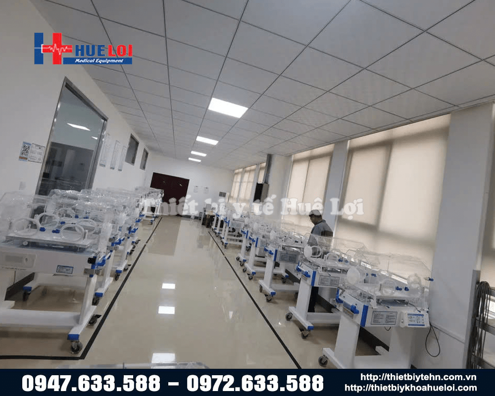 huê lợi bàn giao giường sưởi sơ sinh