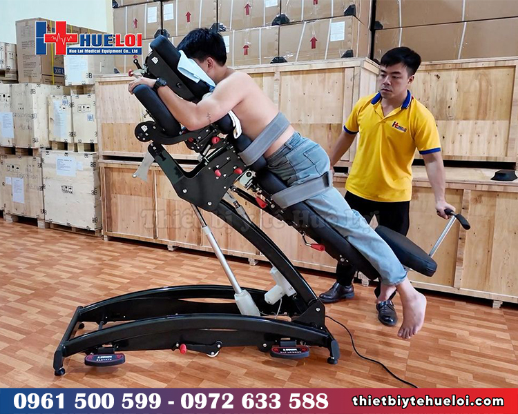bàn nắn chỉnh cột sống