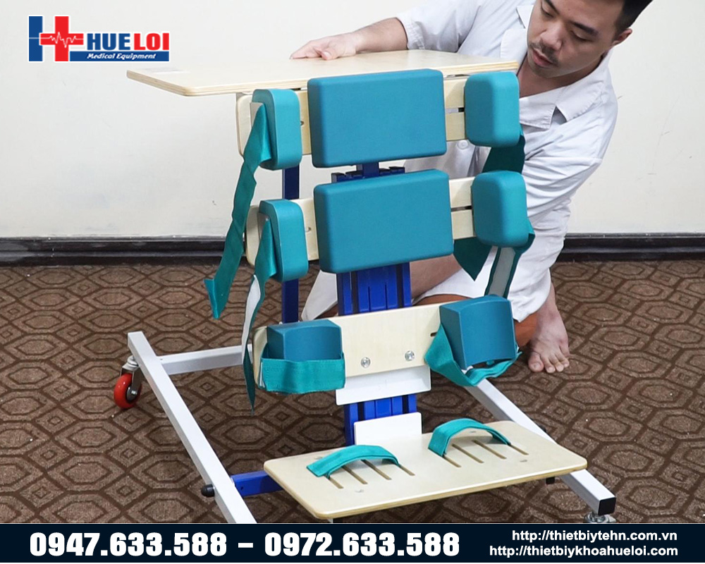 dụng cụ tập đứng cho trẻ bại não