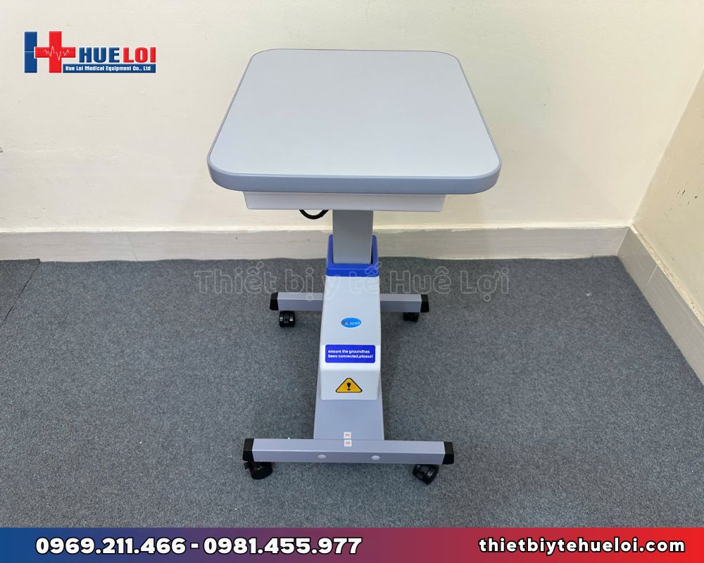 xe đẩy thiết bị y tế nâng hạ điện